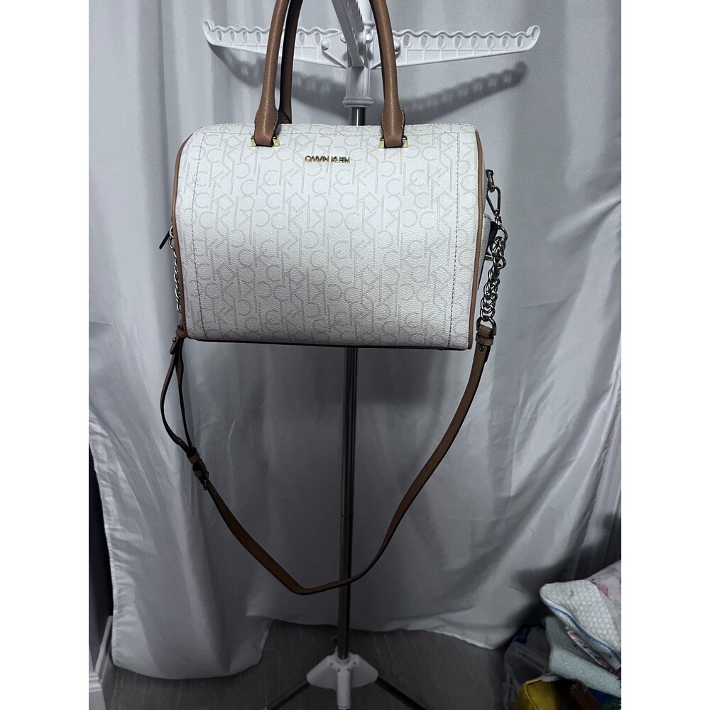 Calvin Kline off white/beige logo shoulder bag/handles and strap
